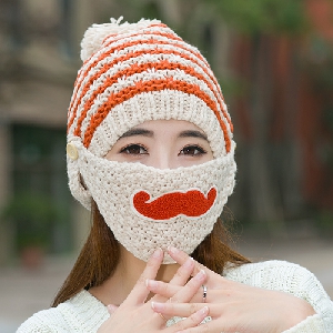 Уникална зимна дамска шапка в няколко сладки модела