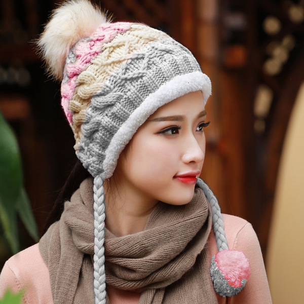 Модерни и сладки дамски зимни шапки - няколко цвята 