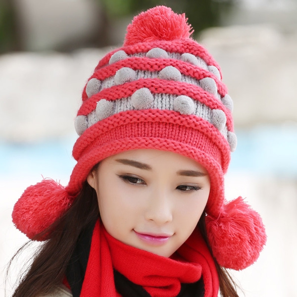 Модерни и сладки дамски зимни шапки - няколко цвята 