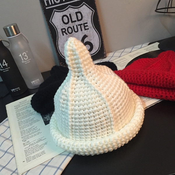 Дамски зимни плетени шапки  - червена, сива, бежава, черна, оранжева, бяла