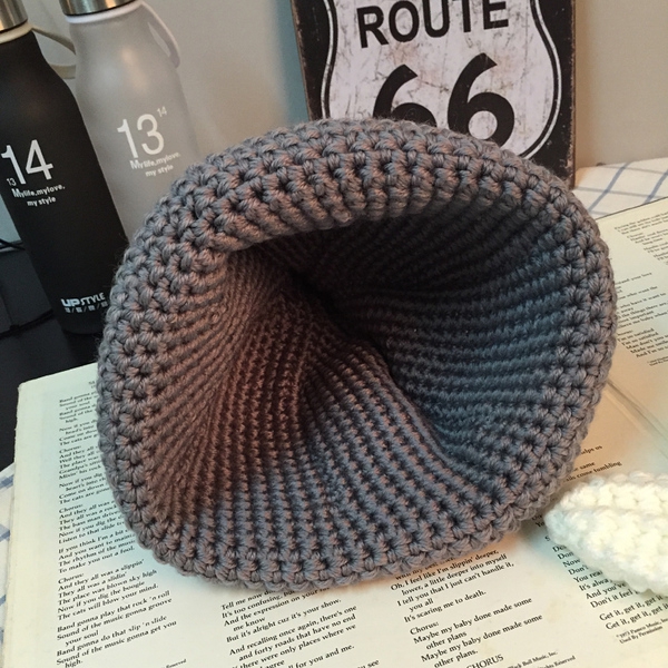 Дамски зимни плетени шапки  - червена, сива, бежава, черна, оранжева, бяла