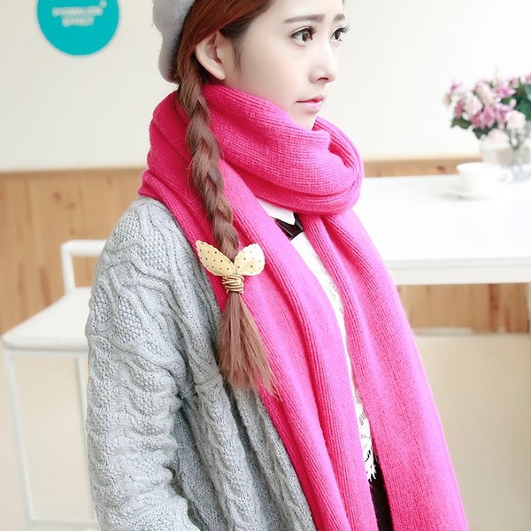 Γυναικεία χειμωνιάτικα  μοντέρνα και κομψά κασκόλ σε διάφορα χρώματα