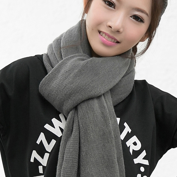 Γυναικεία χειμωνιάτικα  μοντέρνα και κομψά κασκόλ σε διάφορα χρώματα