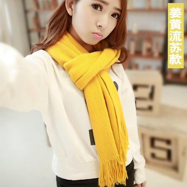 Γυναικεία χειμωνιάτικα  μοντέρνα και κομψά κασκόλ σε διάφορα χρώματα