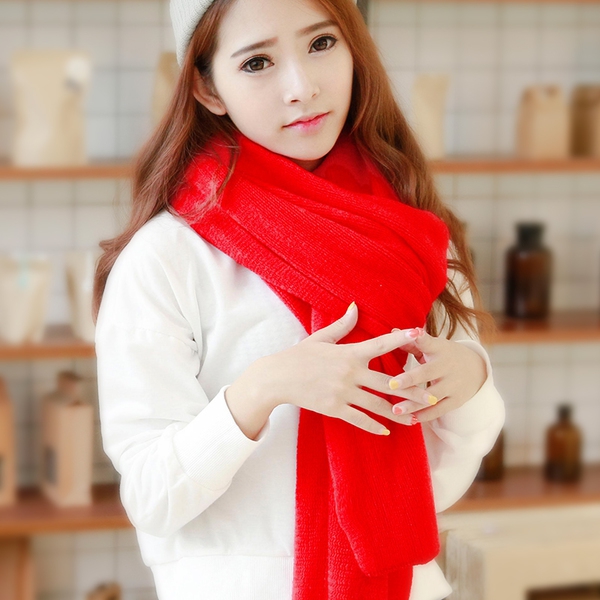 Γυναικεία χειμωνιάτικα  μοντέρνα και κομψά κασκόλ σε διάφορα χρώματα