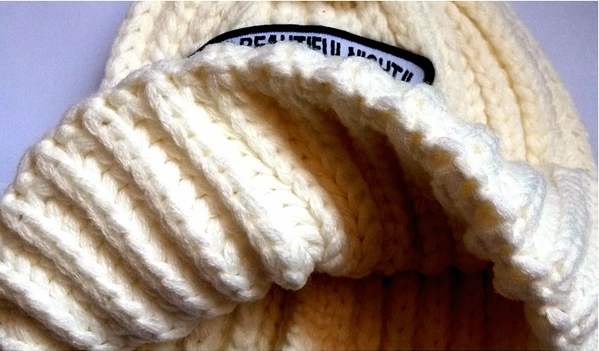 μαλλί το χειμώνα γυναικεία καπέλα