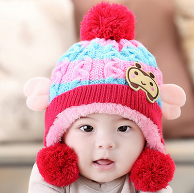 Зимни шапки в интересни модели за малки деца
