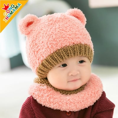 Комплект шапка с ушички и шал за деца до две години - избор между комплект от шапка и шал и само шапка - различни модели