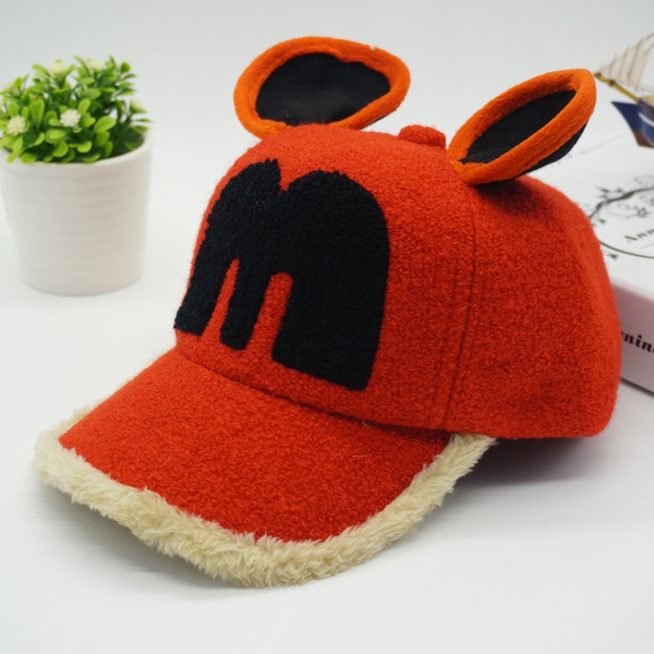 Детски зимни шапки с козирка и ушички, различни модели - розов, син, кафяв