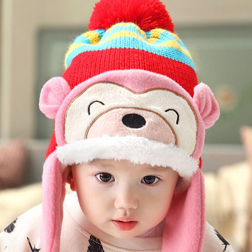 Σύνολο για μικρά παιδιά από καπέλο και κασκόλ και διαφορετικά χρώματα με αυτιά