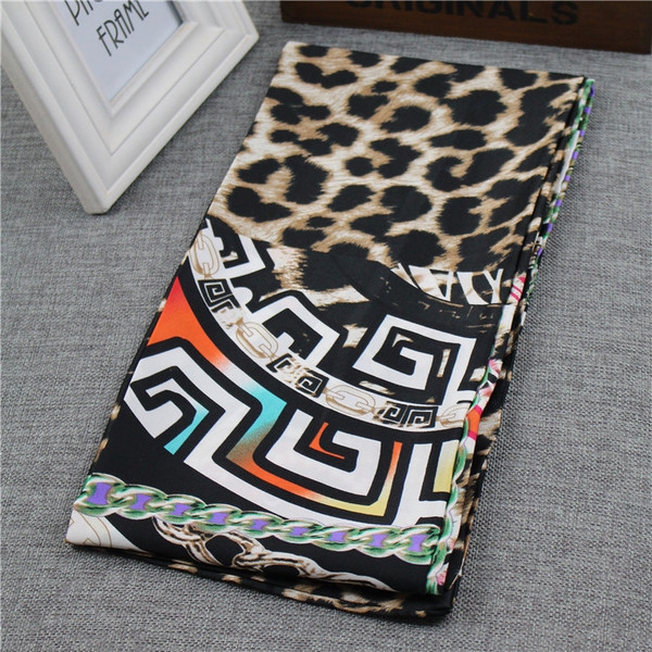 Дамски стилни и модерни шалове - различни модели