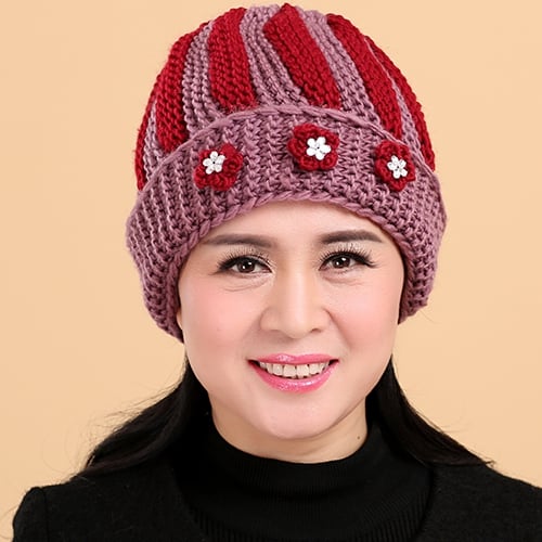 Топли зимни дамски плетени шапки - различни модели