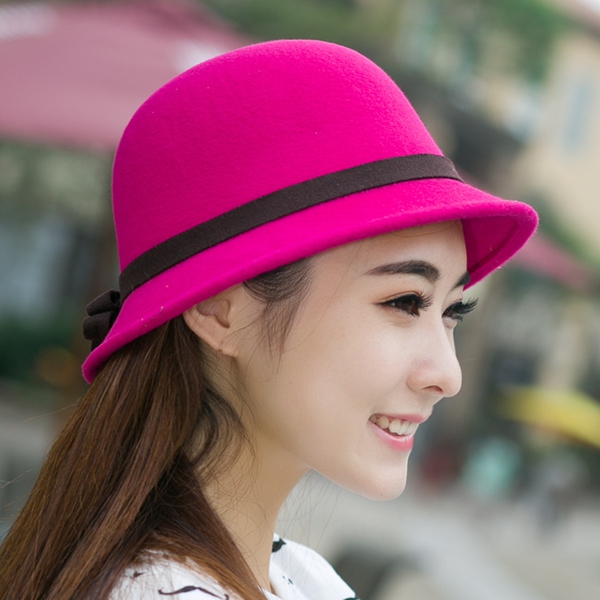 Дамска стилна шапка в ретро стил в различни цветове