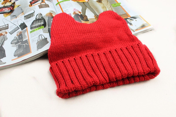 Κυρίες χειμώνα καπέλα με τα αυτιά - διαφορετικά χρώματα