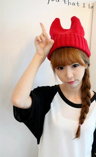 Κυρίες χειμώνα καπέλα με τα αυτιά - διαφορετικά χρώματα