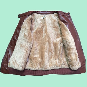 Παιδικό μπουφάν από τεχνητό δέρμα για αγόρια σε  καφέ και μαύρο χρώμα