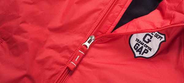 Детски якета за момчета с качулка, два модела - тъмносин и червен