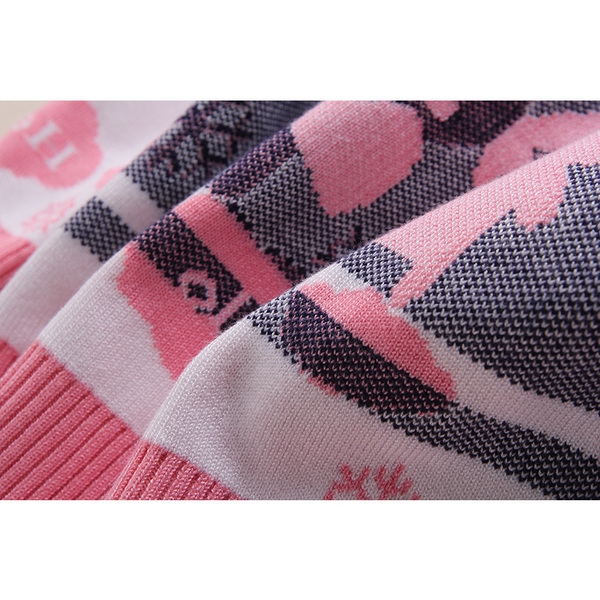 Детски зимни пуловери с анимационни картинки - топ модели