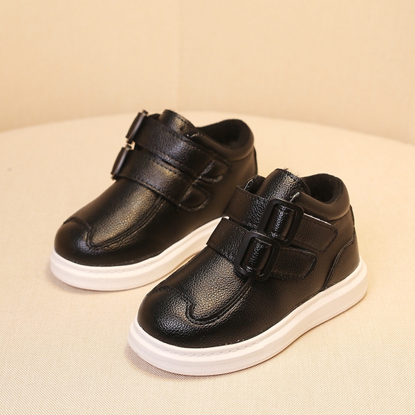 Детски обувки - с памук и без памук - червени и черни - разнообразие от номерация 