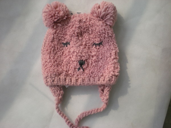 Детска зимна шапка `Мече` - розова и бяла