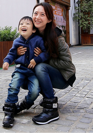 Детски ботушки в различни цветове  - син, розов, лилав, черен