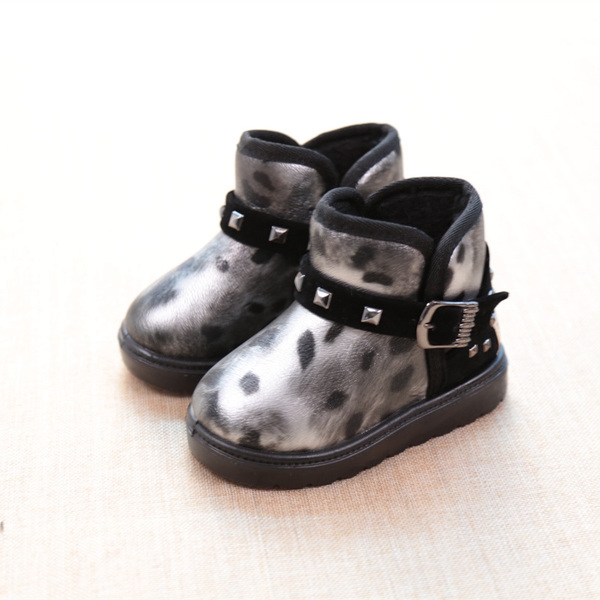 Зимни стилни обувки за момичета и момчета  - различни модели и размери 