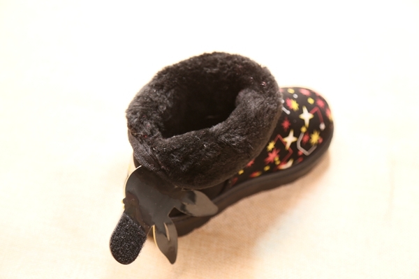 Зимни стилни обувки за момичета и момчета  - различни модели и размери 