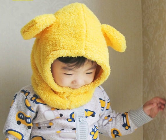 Детски зимни шапки с ушички - различни цветове 