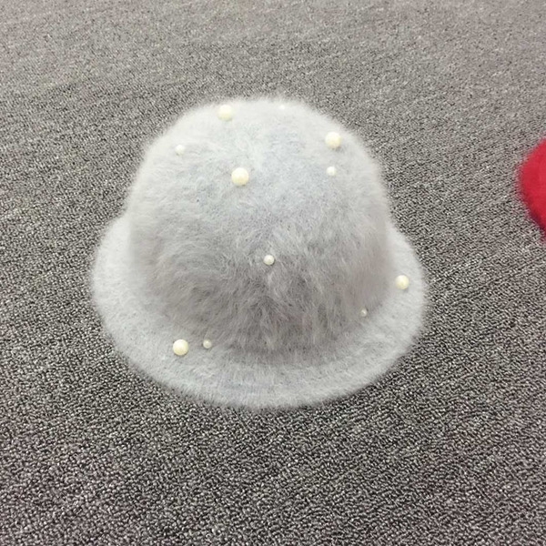 Детски зимни шапки в различни модели подходящи за момичета от 2 до 8 години