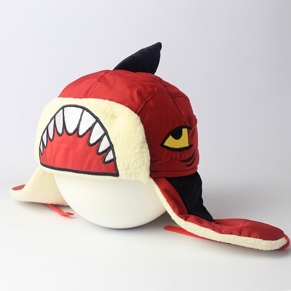 Детска шапка тип `Акула` в няколко изключителни модела  