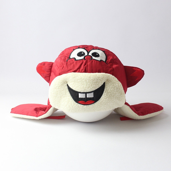 Детска шапка тип `Акула` в няколко изключителни модела  