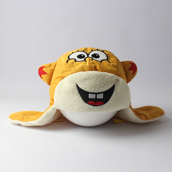 Детска шапка тип `Акула` в няколко изключителни модела  