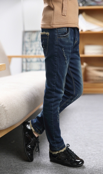 Детски стилни дънки подходящи за момичета