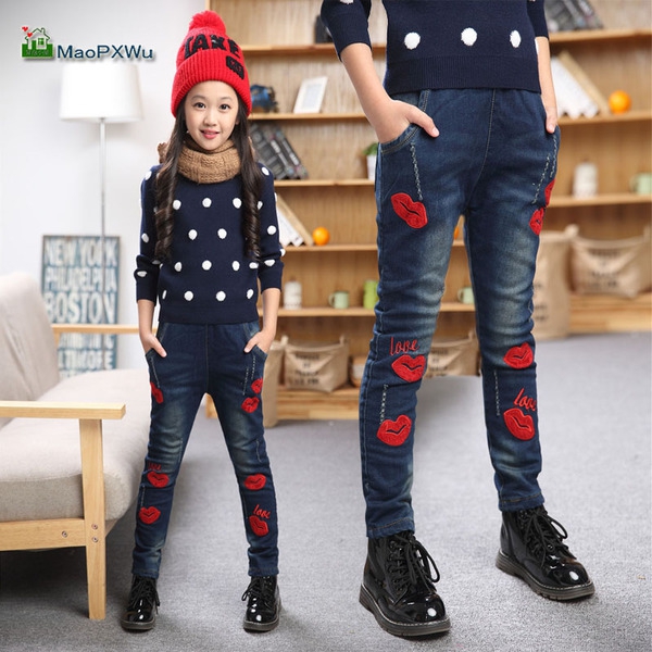 Детски стилни дънки подходящи за момичета