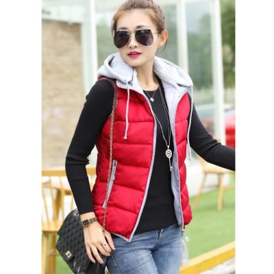 Дамски елек в различни цветове със сваляща се качулка 