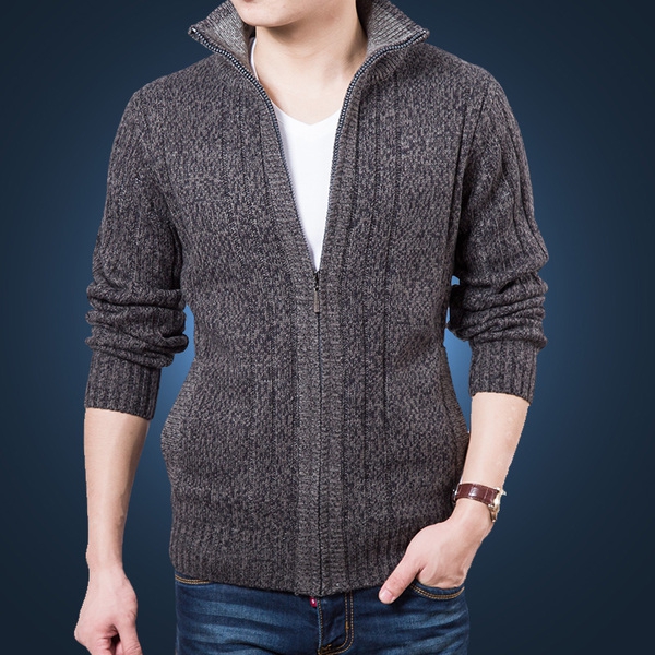 Дебели зимни мъжки жилетки - 8 модела 