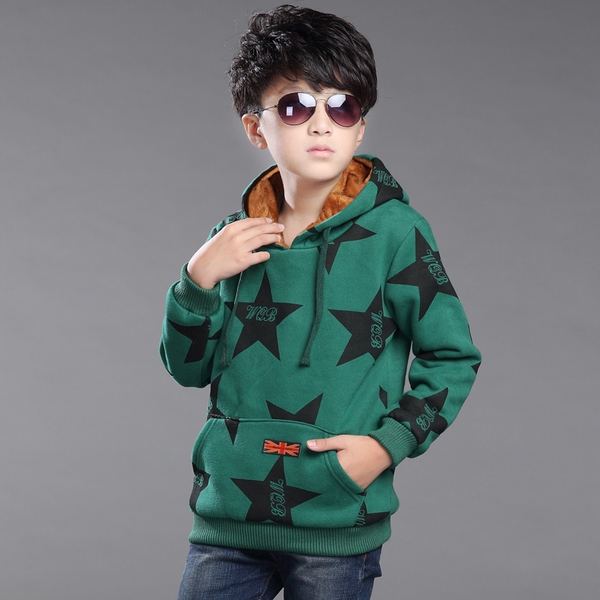 Παιδικό  χειμωνιάτικο πουλόβερ  με κουκούλα για τα αγόρια σε  κόκκινο και πράσινο χρώμα