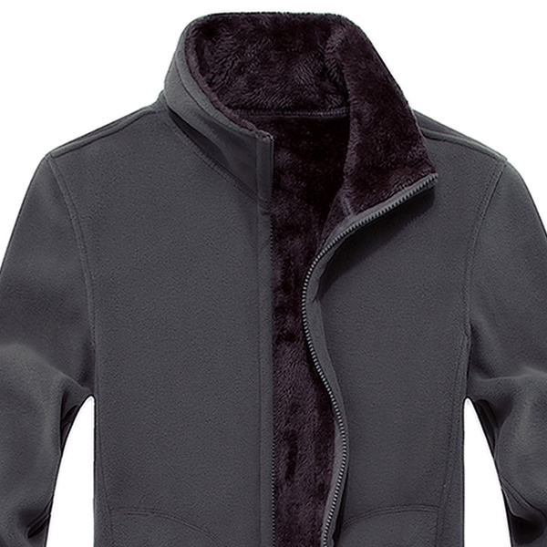 Мъжки жилетки в пет различни цвята