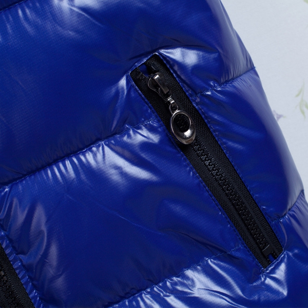 Зимен елек за малки деца - син, червен, черен с изобразено мече