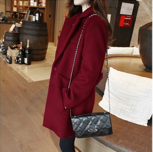 Κομψό γυναικείο μακρύ χειμωνιάτικο  παλτό - κόκκινο κρασί, μαύρο και γκρι