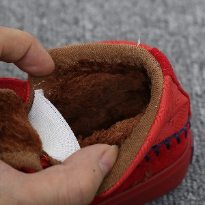 Παιδικά χειμωνιάτικα παπούτσια κατασκευασμένα από τεχνητό δέρμα
