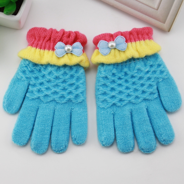 Зимни стилни ръкавици подходящи за деца от 4 до 8 години