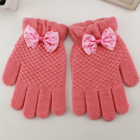 Зимни стилни ръкавици подходящи за деца от 4 до 8 години