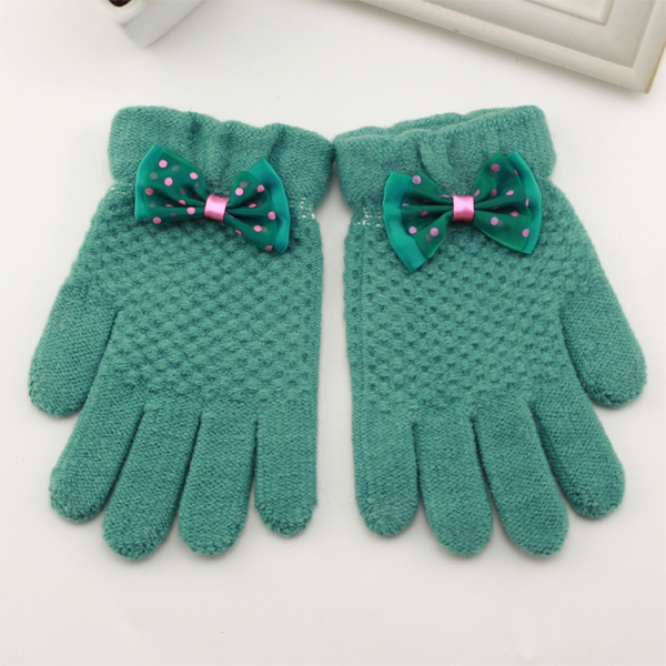 Зимни стилни ръкавици подходящи за деца от 4 до 8 години