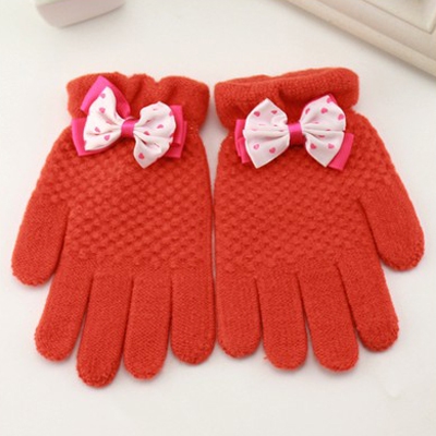 Зимни стилни ръкавици подходящи за деца от 4 до 8 години