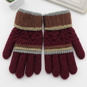 Зимни стилни ръкавици подходящи за деца от 4 до 8 години