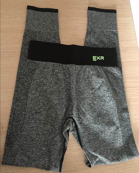 Дамски еластични спортни клинове