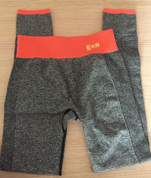 Дамски еластични спортни клинове