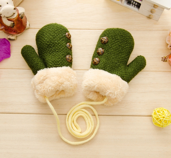 Зимни ръкавици за малки момичета 