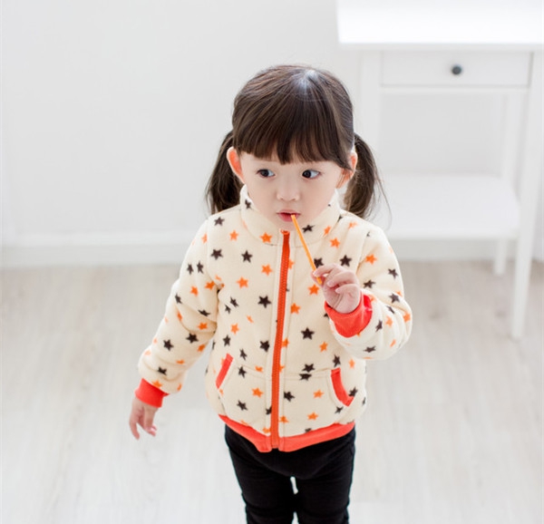 Χειμερινή ζακέτα για μικρά κορίτσια σε διάφορα μοντέλα